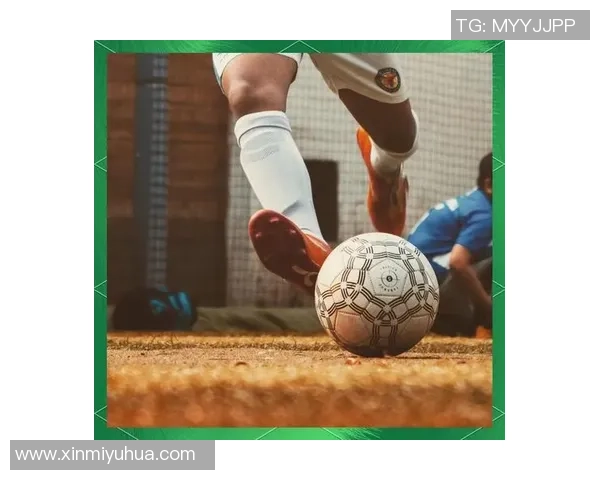 足球明星护腿板的选择与使用技巧揭秘助你提升球场表现