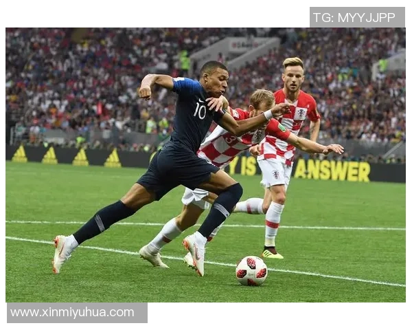 足球明星背景手机壁纸精选让你的手机焕发运动魅力与激情活力